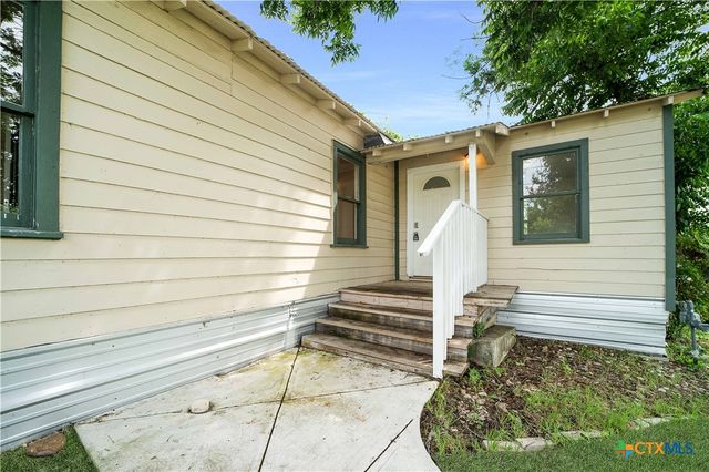 414 Orange Avenue, New Braunfels, TX 78130
