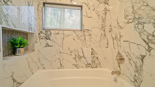 845 Floyd Street, Gary, IN 46403