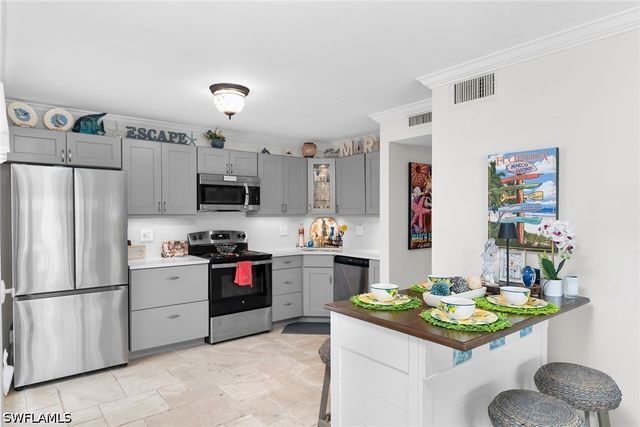 1215 Edington PL H4, Marco Island, FL 34145