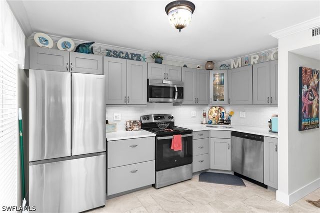 1215 Edington PL H4, Marco Island, FL 34145