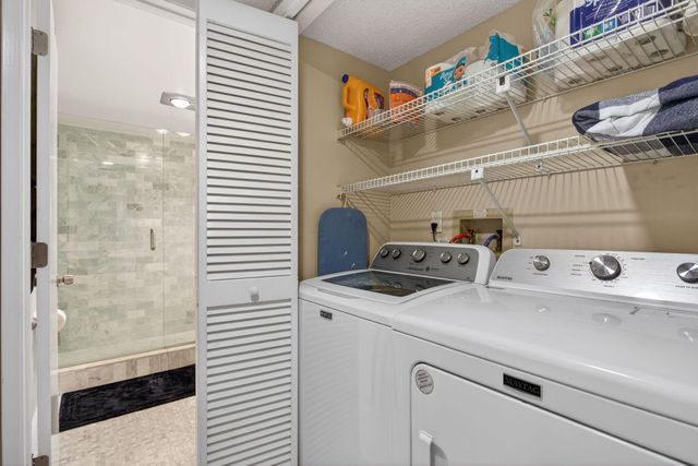 3503 Oaks Way 405, Pompano Beach, FL 33069