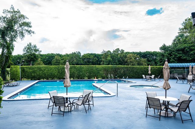 8360 Sands Point Boulevard G306, Tamarac, FL 33321