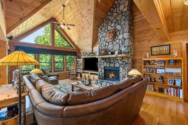 115 Wildcat Run Road, Suches, GA 30572