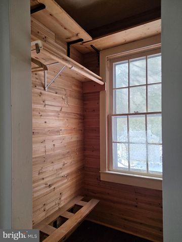 370 EGGERTS CROSSING RD, Lawrenceville, NJ 08648