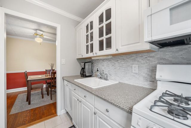 54 Nathan Hale Drive 47A, Huntington, NY 11743