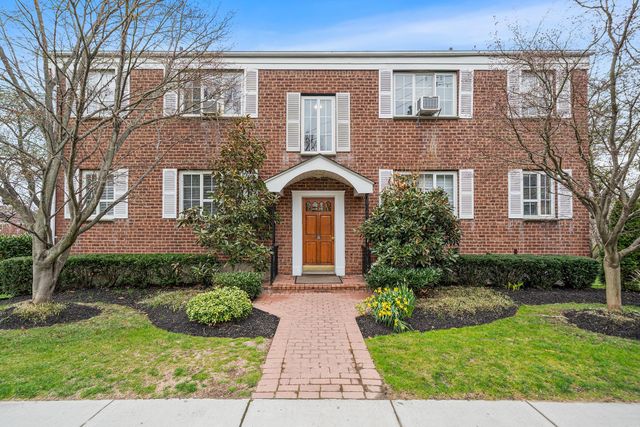 54 Nathan Hale Drive 47A, Huntington, NY 11743