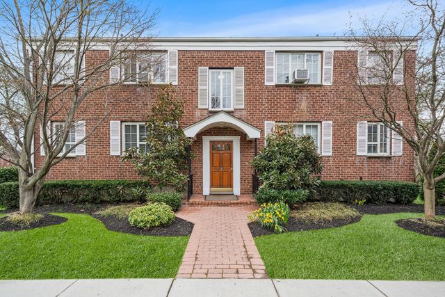 54 Nathan Hale Drive 47A, Huntington, NY 11743