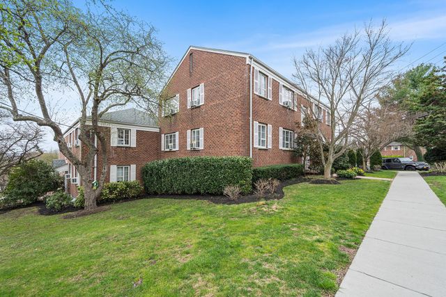 54 Nathan Hale Drive 47A, Huntington, NY 11743