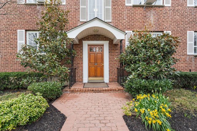 54 Nathan Hale Drive 47A, Huntington, NY 11743