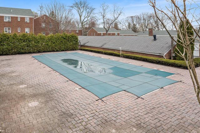 54 Nathan Hale Drive 47A, Huntington, NY 11743