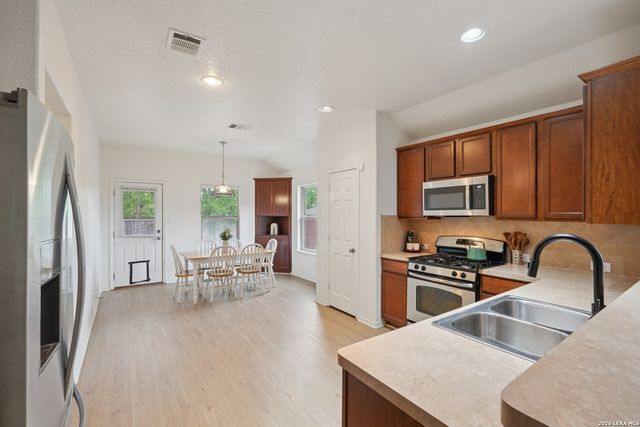 9025 Peridot, Schertz, TX 78154