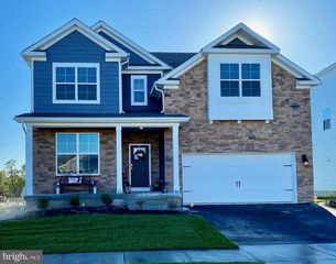 167 ASHBURN AVE, Manahawkin, NJ 08050