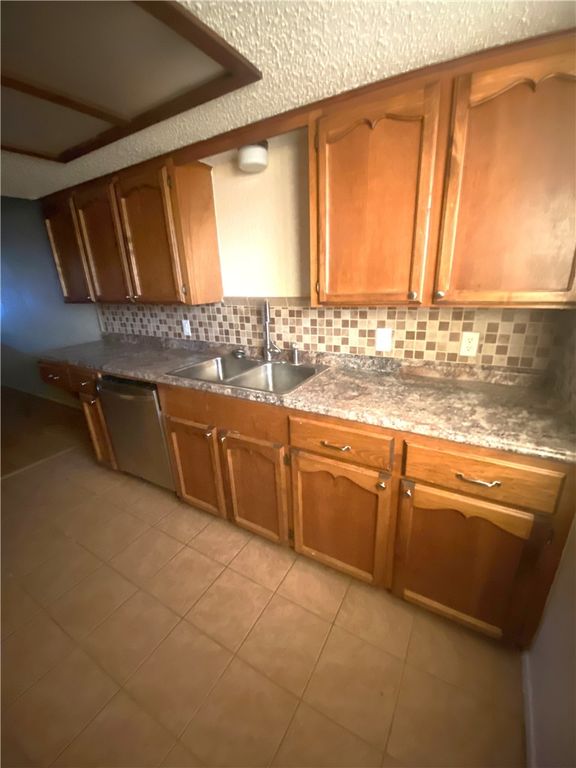 7201 Sparkle Sea Dr E, Corpus Christi, TX 78412 — photo 3