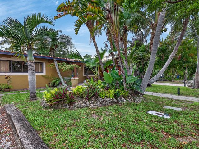 949 NE 25th Avenue, Pompano Beach, FL 33062