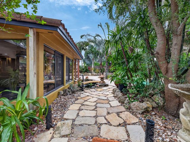 949 NE 25th Avenue, Pompano Beach, FL 33062