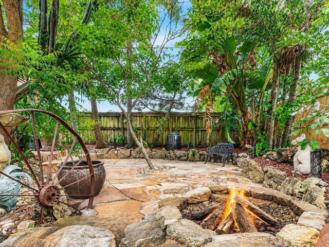 949 NE 25th Avenue, Pompano Beach, FL 33062