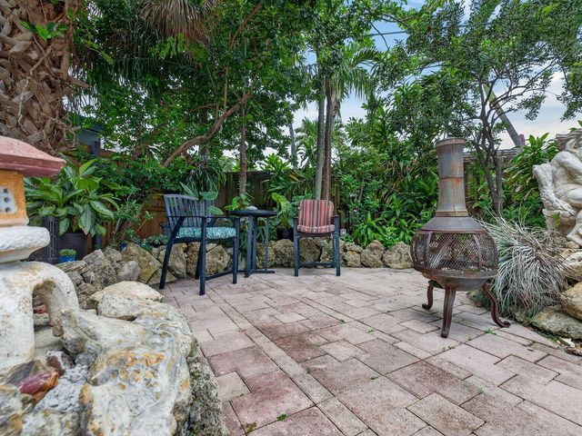 949 NE 25th Avenue, Pompano Beach, FL 33062