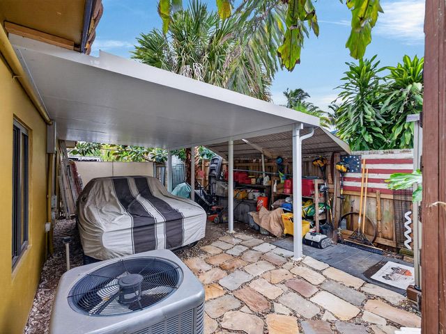 949 NE 25th Avenue, Pompano Beach, FL 33062