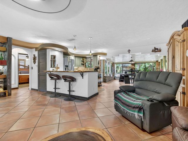 949 NE 25th Avenue, Pompano Beach, FL 33062