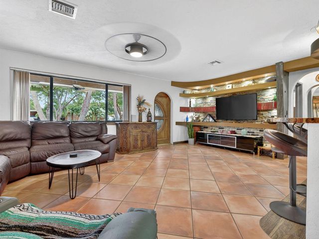 949 NE 25th Avenue, Pompano Beach, FL 33062