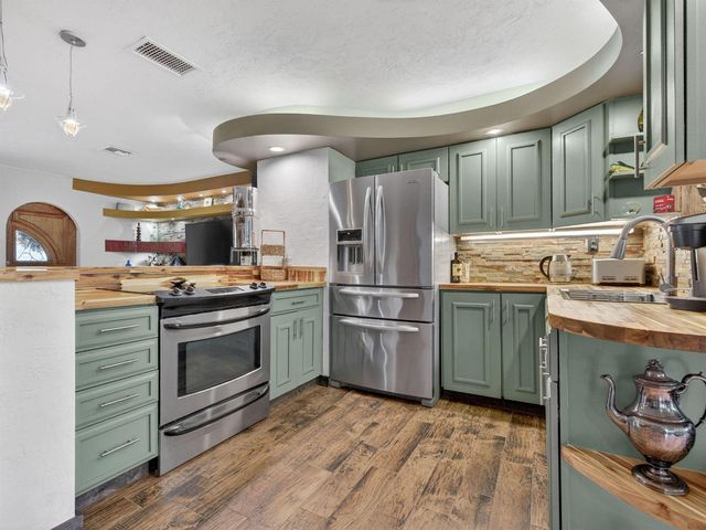 949 NE 25th Avenue, Pompano Beach, FL 33062