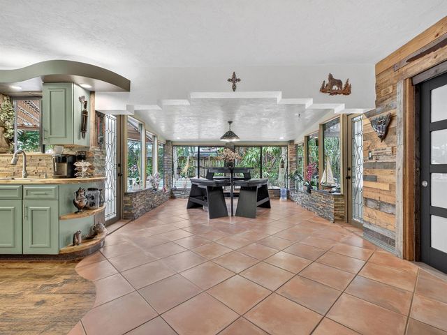 949 NE 25th Avenue, Pompano Beach, FL 33062