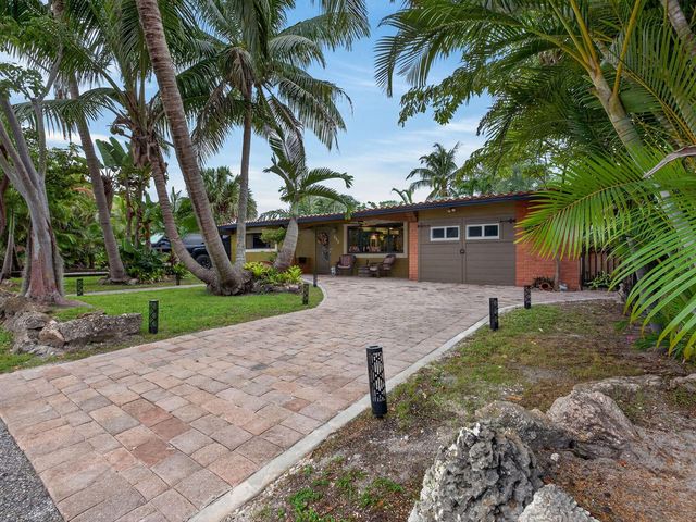 949 NE 25th Avenue, Pompano Beach, FL 33062