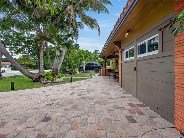 949 NE 25th Avenue, Pompano Beach, FL 33062