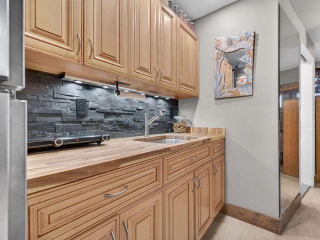 949 NE 25th Avenue, Pompano Beach, FL 33062