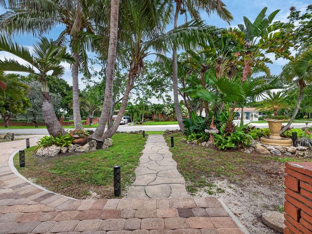 949 NE 25th Avenue, Pompano Beach, FL 33062