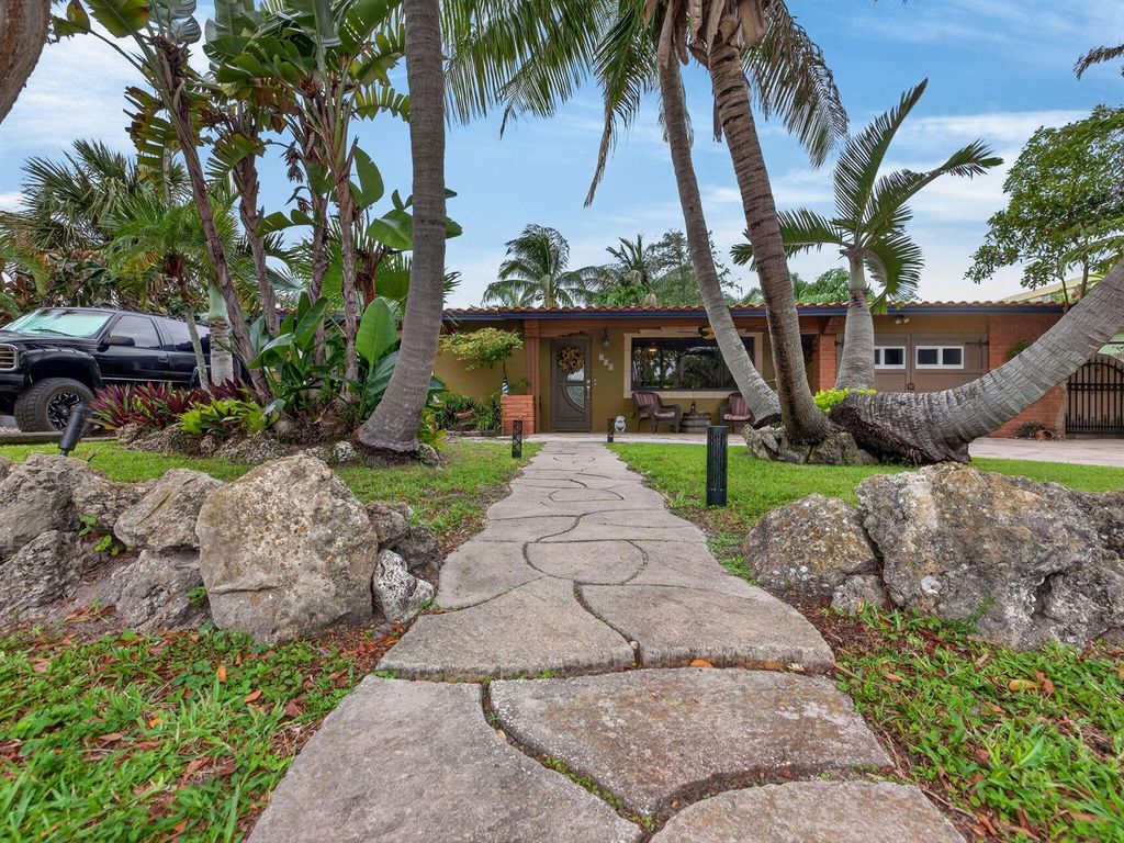 949 NE 25th Avenue, Pompano Beach, FL 33062
