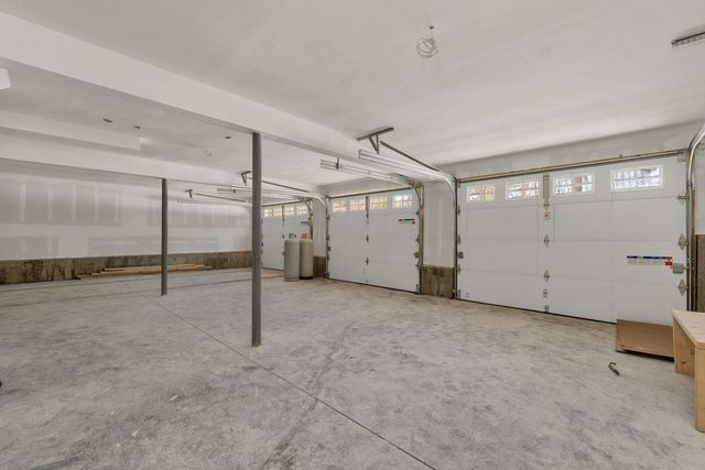 8 Wiley Hill Road, Londonderry, NH 03053