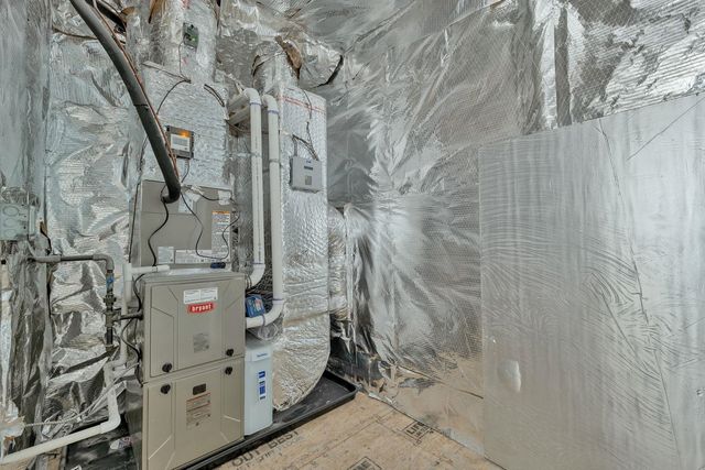 8 Wiley Hill Road, Londonderry, NH 03053