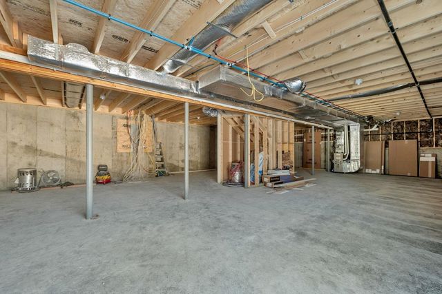 8 Wiley Hill Road, Londonderry, NH 03053