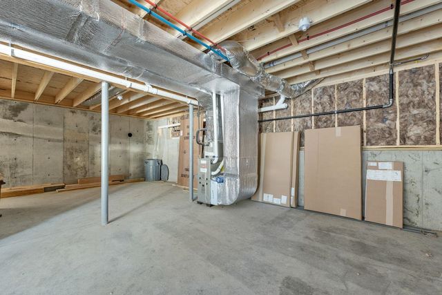 8 Wiley Hill Road, Londonderry, NH 03053