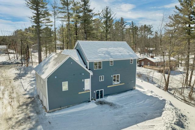 8 Wiley Hill Road, Londonderry, NH 03053