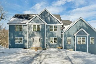 8 Wiley Hill Road, Londonderry, NH 03053