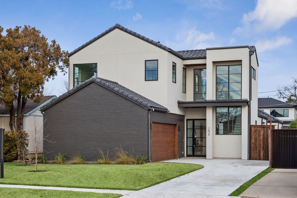 7526 Kenwell Street, Dallas, TX 75209