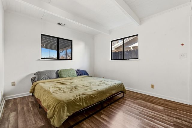 1704 1704 East St, Tracy, CA 95376