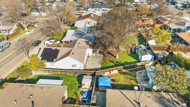 1704 1704 East St, Tracy, CA 95376