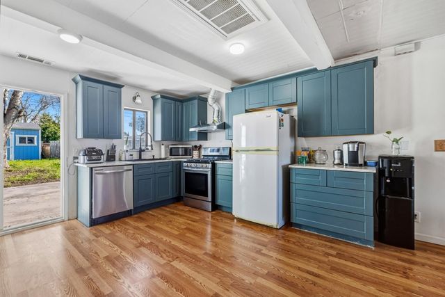 1704 1704 East St, Tracy, CA 95376