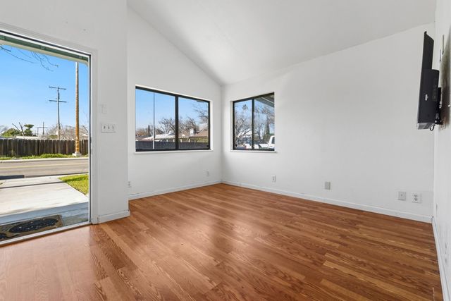 1704 1704 East St, Tracy, CA 95376