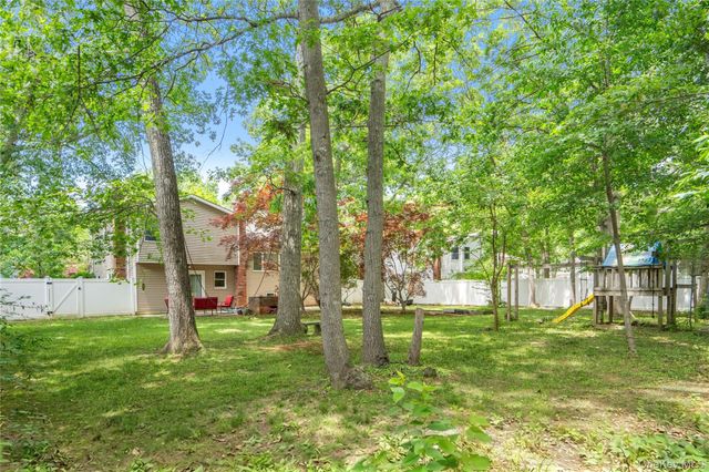 31 Artist Lake Boulevard, Middle Island, NY 11953
