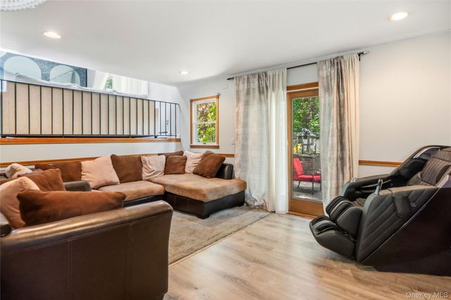 31 Artist Lake Boulevard, Middle Island, NY 11953