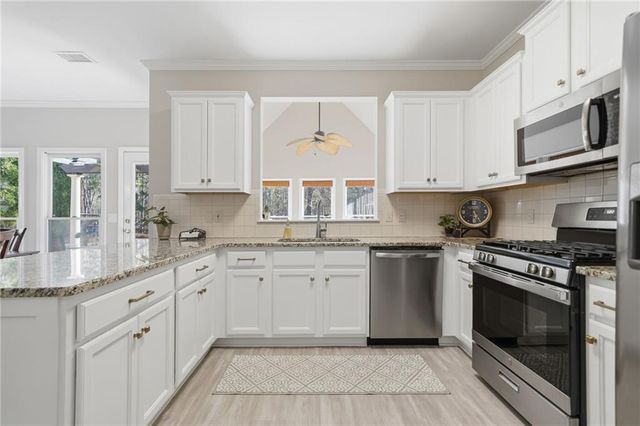 914 BridgeMill Avenue, Canton, GA 30114