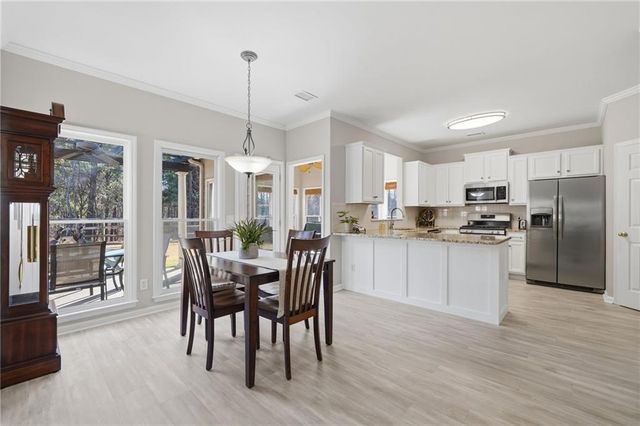 914 BridgeMill Avenue, Canton, GA 30114