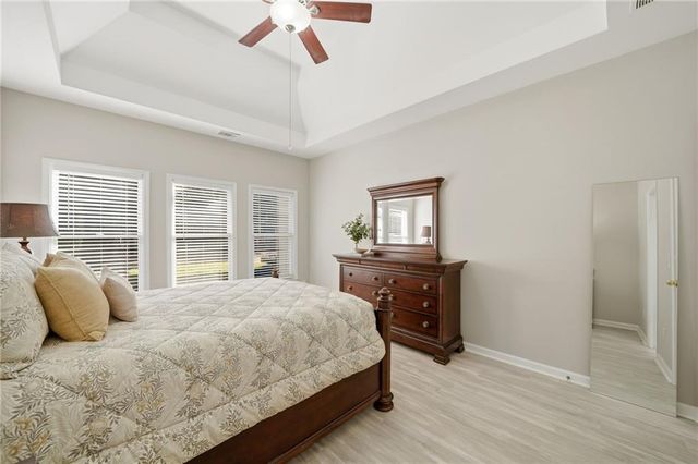 914 BridgeMill Avenue, Canton, GA 30114