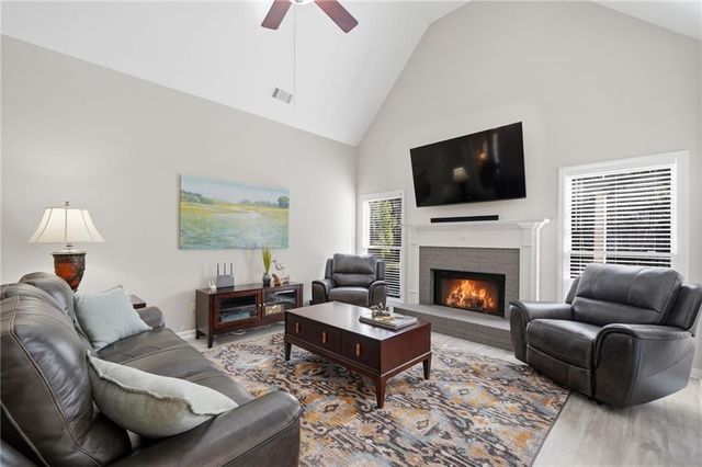 914 BridgeMill Avenue, Canton, GA 30114