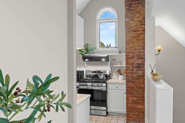 54 Bromfield Street 5, Newburyport, MA 01950