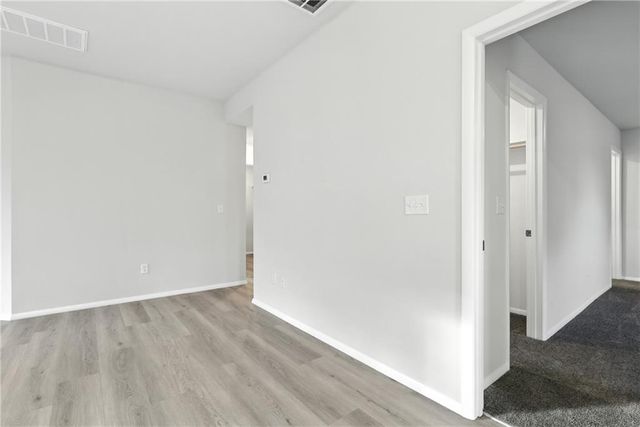 455 Rock Creek Drive, Tonganoxie, KS 66086